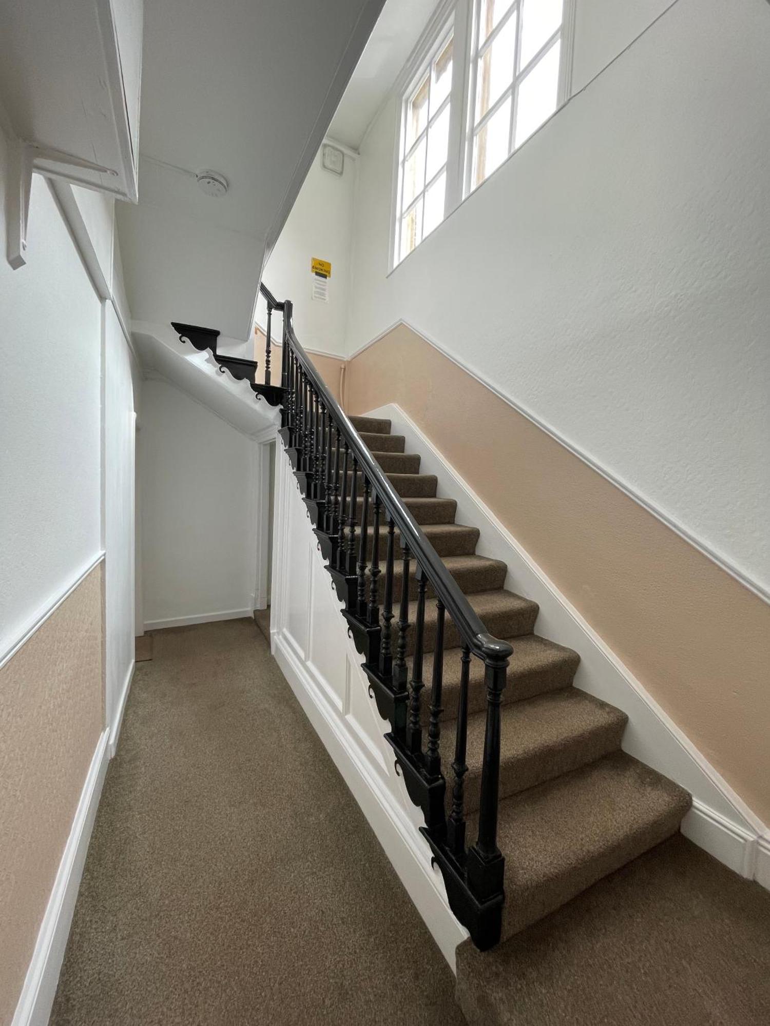 Stay In Yeovil Town Centre, Large 2 Bd Apt With Parking, Sleeps 4 Esterno foto
