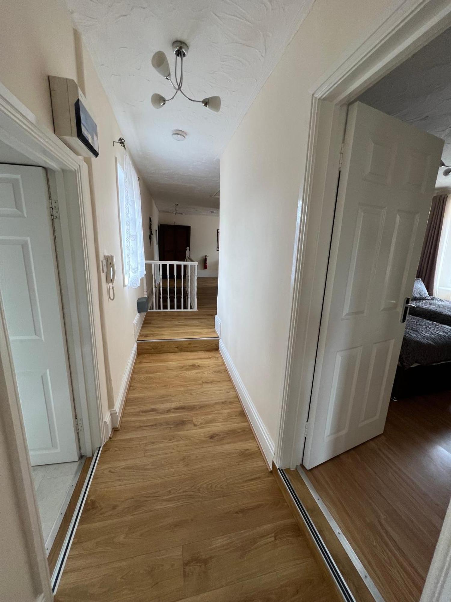 Stay In Yeovil Town Centre, Large 2 Bd Apt With Parking, Sleeps 4 Esterno foto