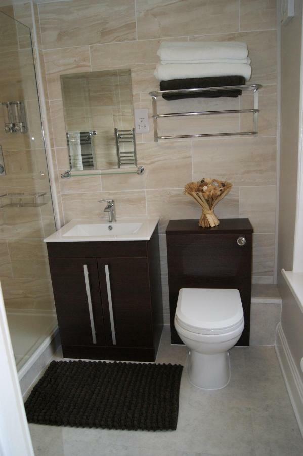 Stay In Yeovil Town Centre, Large 2 Bd Apt With Parking, Sleeps 4 Esterno foto